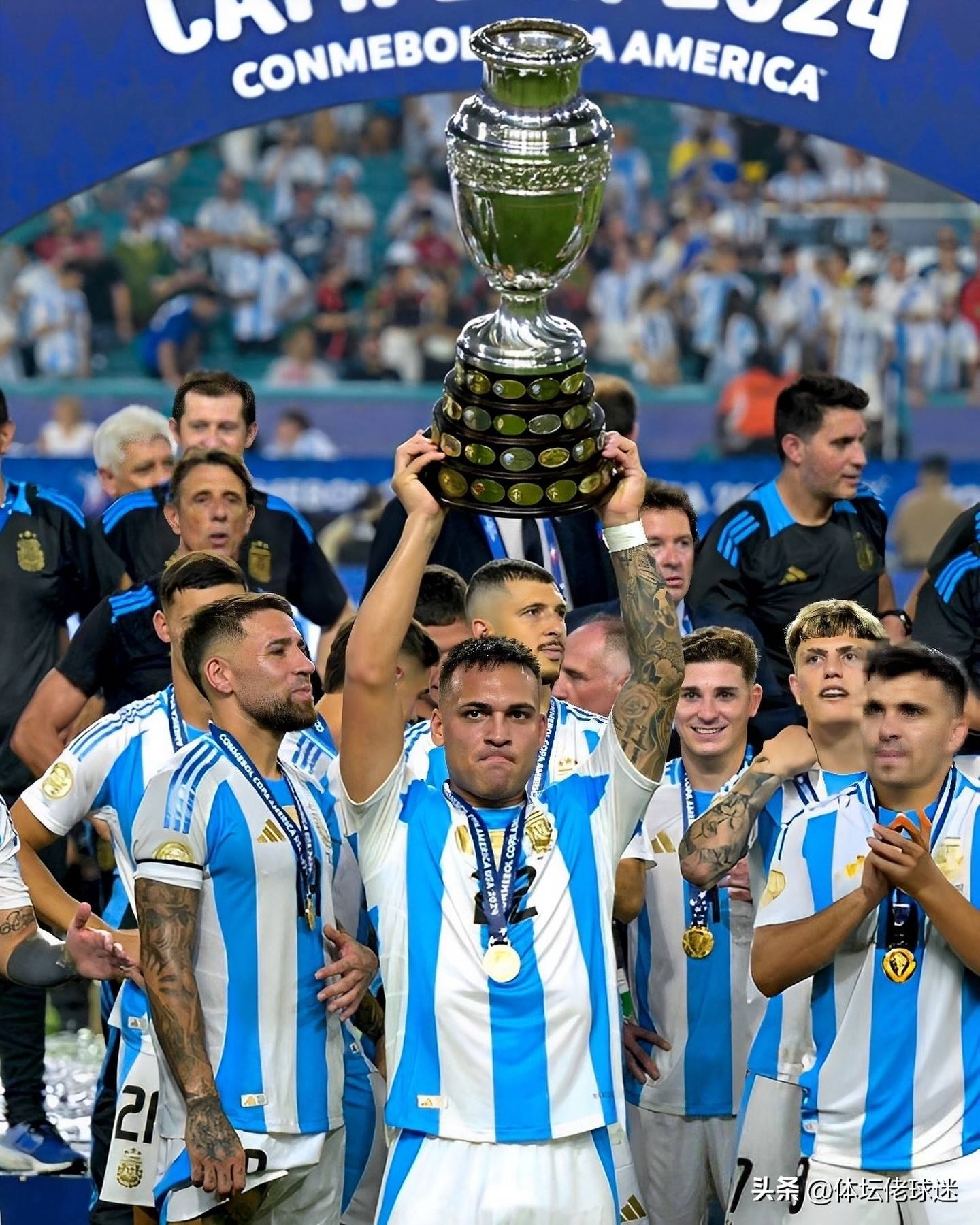 国际米兰训练开放日,赛前止住颓势引观众欢呼,美洲杯在即,赛季目标并未改变的简单介绍 国际米兰训练开放日,赛前止住颓势引观众欢呼,美洲杯在即,赛季目标并未改变的简单介绍