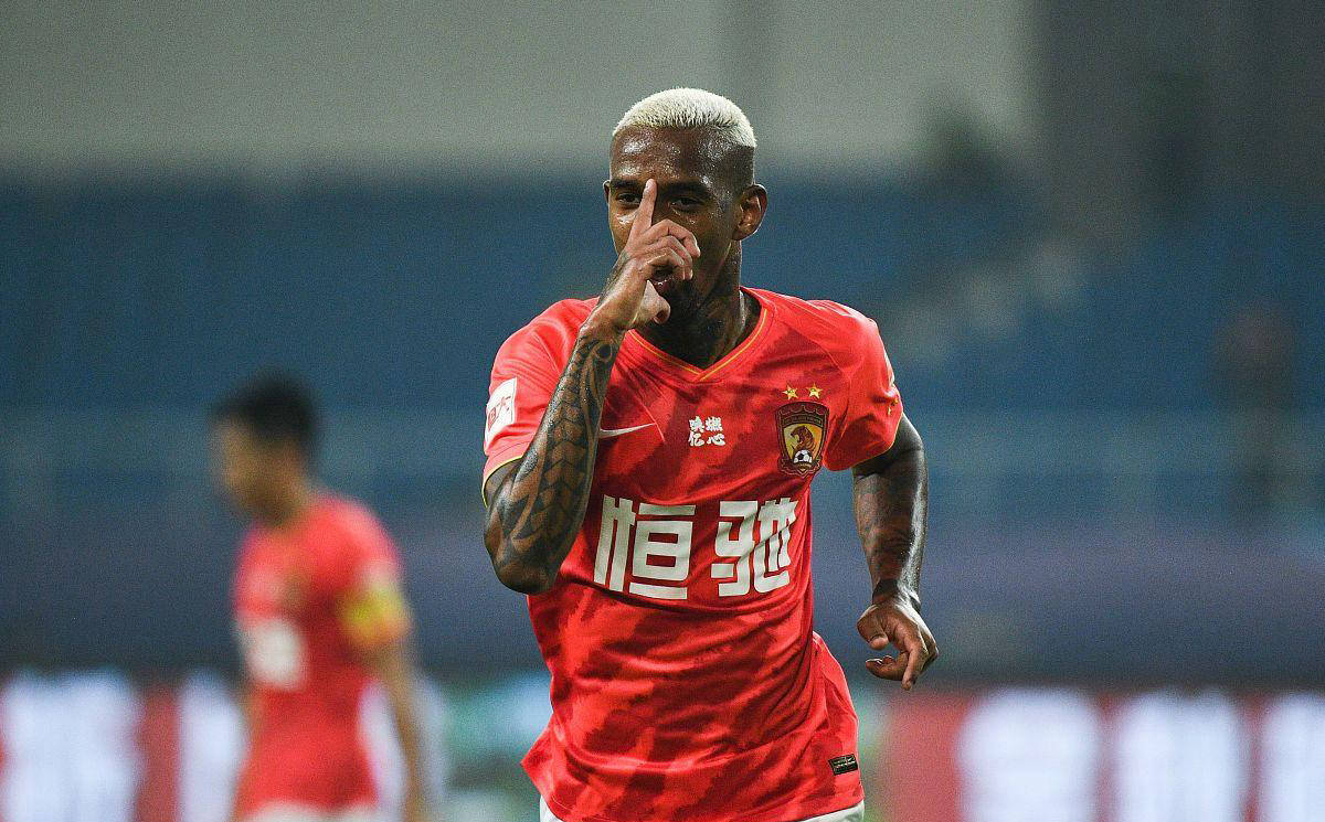 赛后体能课后,费内巴切主帅复盘备战亚冠,态度坚定,心理建设被强调的简单介绍 赛后体能课后,费内巴切主帅复盘备战亚冠,态度坚定,心理建设被强调的简单介绍