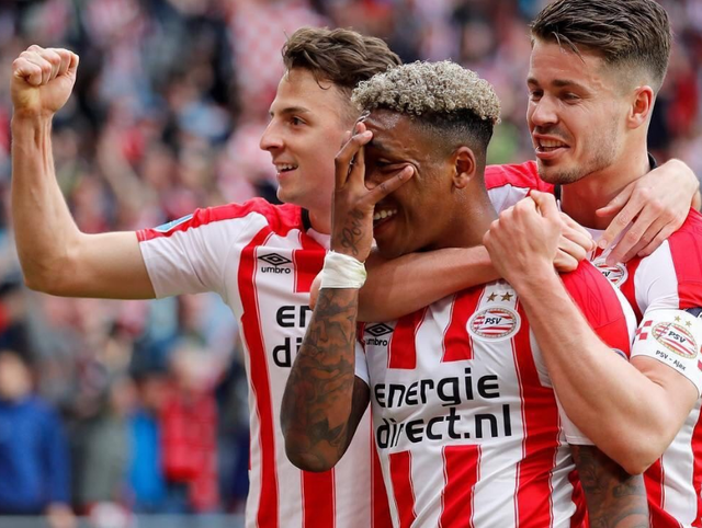  埃因霍温内部会议纪要流出：今晨再遭质疑；欧冠使命明确；资深球员宣示担当